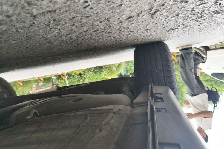 Used Luxgen U6 SUV 2014 1.8T Fashion Edition Chassis Rear Right