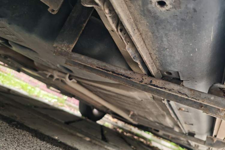 Used Luxgen U6 SUV 2014 2.0T ZhiZun Model Chassis Rear Right