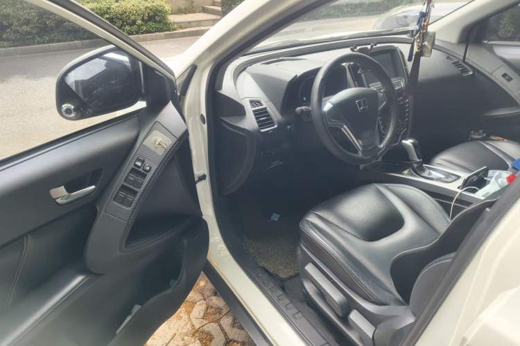 Used Luxgen U6 SUV 2014 1.8T Fashion Edition Driver Seat