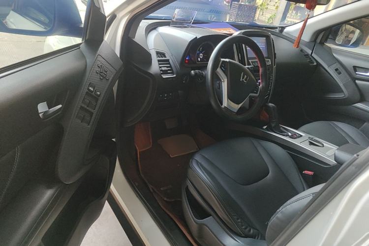 Used Luxgen U6 SUV 2014 1.8T ZhiZun Model Driver Seat