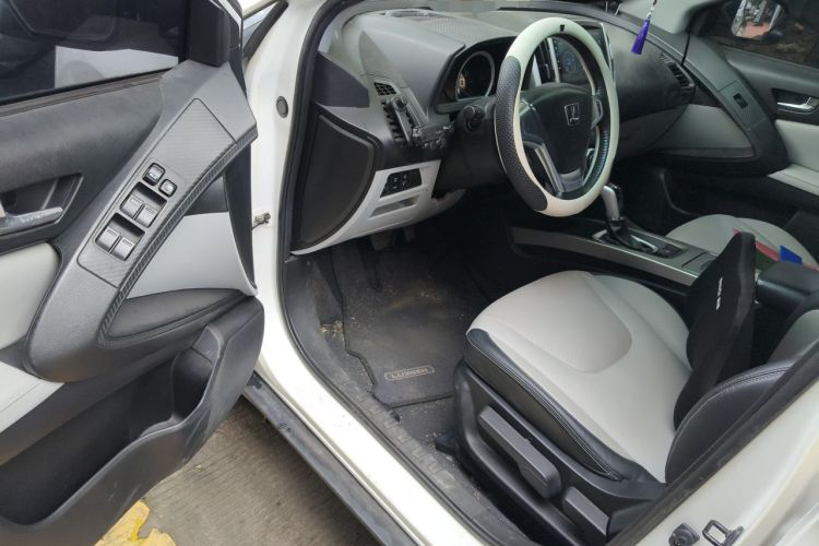 Used Luxgen U6 SUV 2014 1.8T Fashion Edition Driver Seat