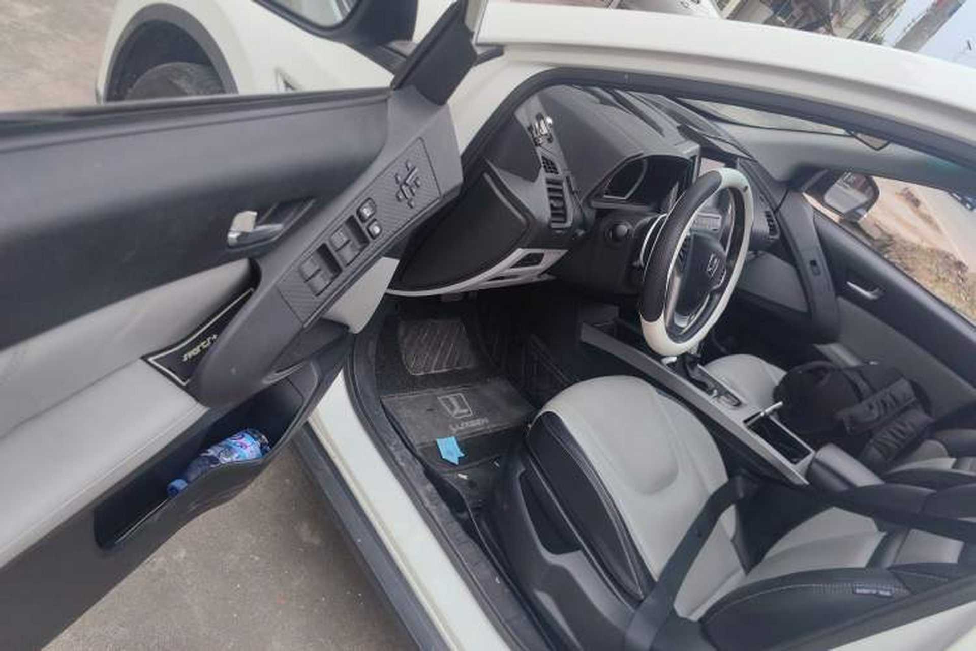 Used Luxgen U6 SUV 2014 2.0T ZhiZun Model Driver Seat