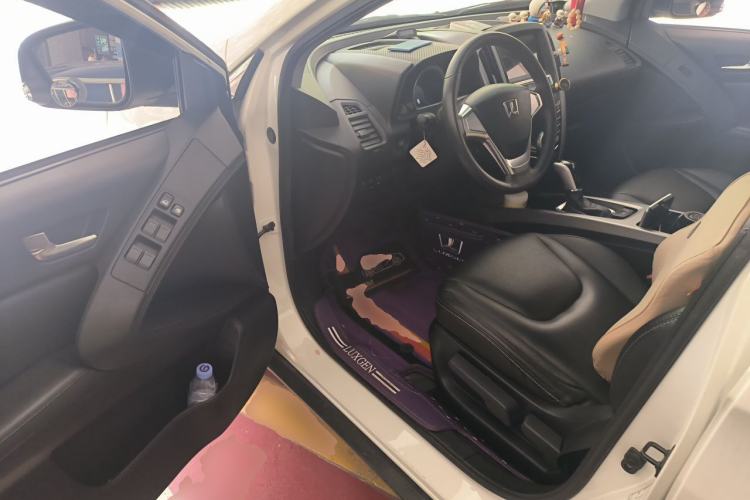 Used Luxgen U6 SUV 2014 1.8T Fashion Edition Driver Seat