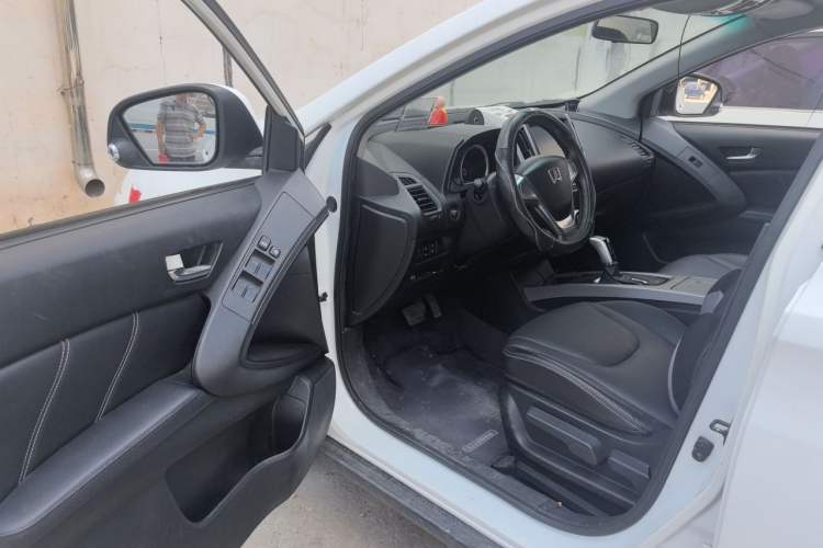 Used Luxgen U6 SUV 2014 1.8T Fashion Edition Driver Seat