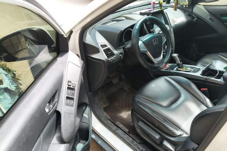 Used Luxgen U6 SUV 2014 1.8T Fashion Edition Driver Seat