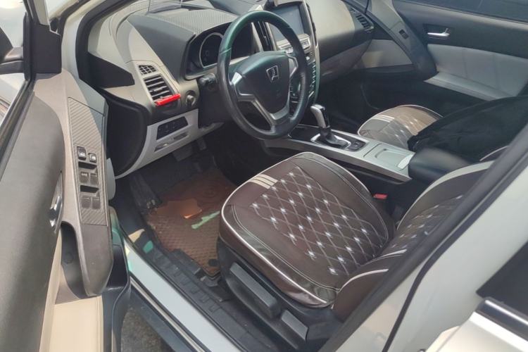 Used Luxgen U6 SUV 2014 1.8T Fashion Edition Driver Seat