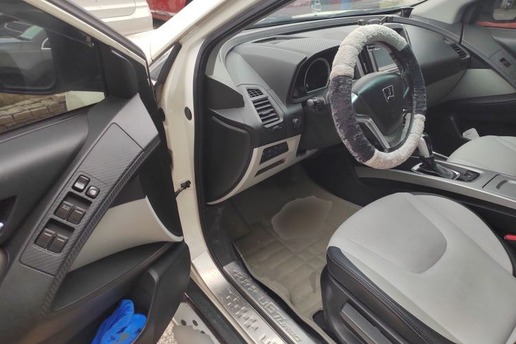 Used Luxgen U6 SUV 2014 1.8T Fashion Edition Driver Seat
