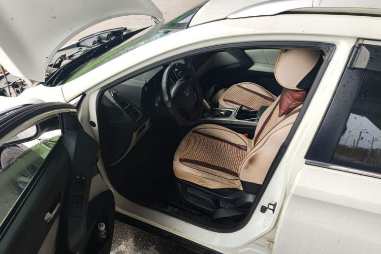 Used Luxgen U6 SUV 2014 1.8T Charm Version Driver Seat