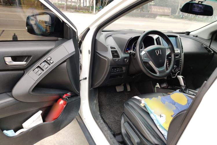Used Luxgen U6 SUV 2014 1.8T Fashion Edition Driver Seat