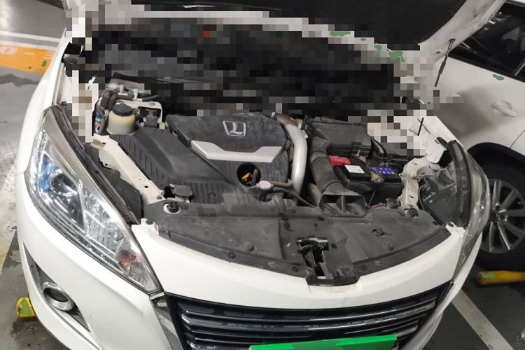 Used Luxgen U6 SUV 2014 2.0T ZhiZun Model Engine Bay