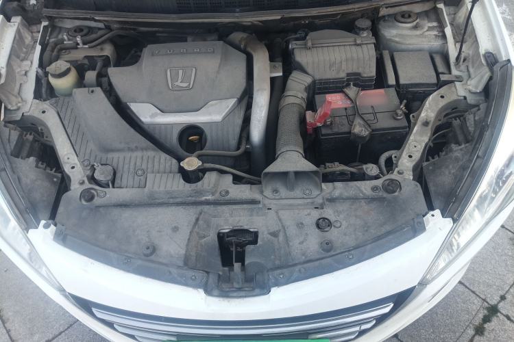 Used Luxgen U6 SUV 2014 2.0T ZhiZun Model Engine Bay
