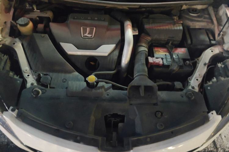 Used Luxgen U6 SUV 2014 1.8T Charm Version Engine Bay