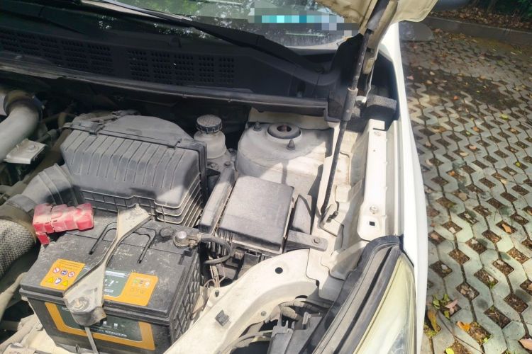 Used Luxgen U6 SUV 2014 1.8T Fashion Edition Engine Bay Left