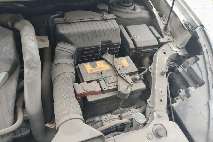 Used Luxgen U6 SUV 2014 1.8T Fashion Edition Engine Bay Left