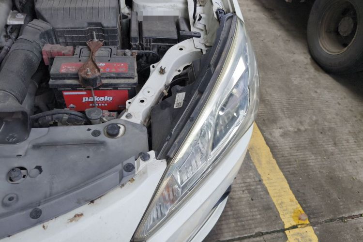 Used Luxgen U6 SUV 2014 1.8T Fashion Edition Engine Bay Left