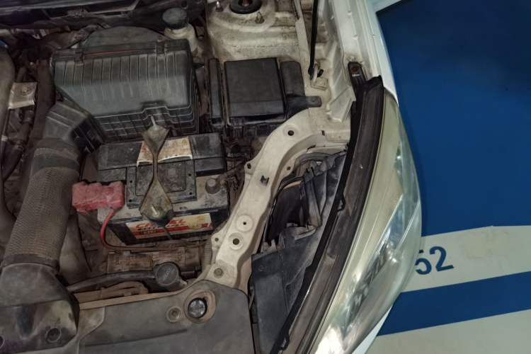 Used Luxgen U6 SUV 2014 1.8T Fashion Edition Engine Bay Left