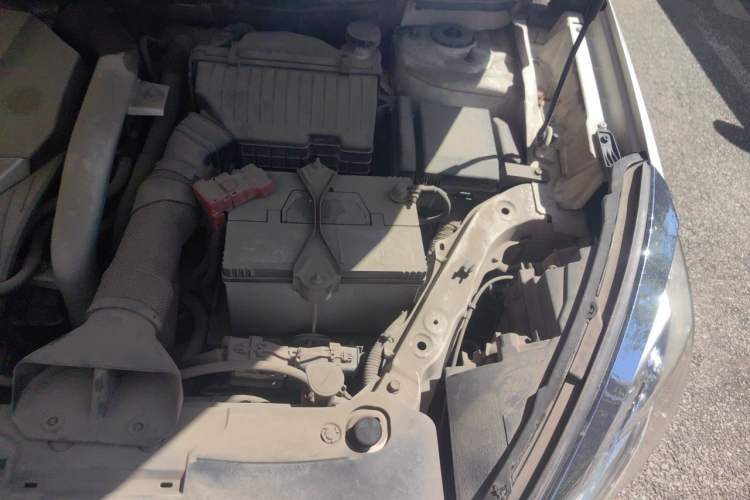 Used Luxgen U6 SUV 2014 1.8T Fashion Edition Engine Bay Left