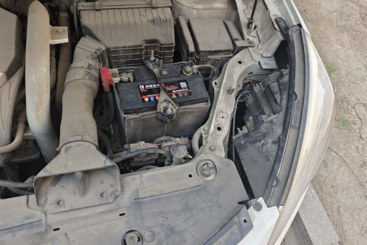 Used Luxgen U6 SUV 2014 1.8T Charm Version Engine Bay Left