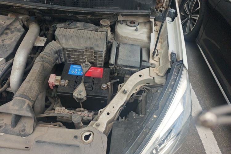 Used Luxgen U6 SUV 2014 1.8T Fashion Edition Engine Bay Left