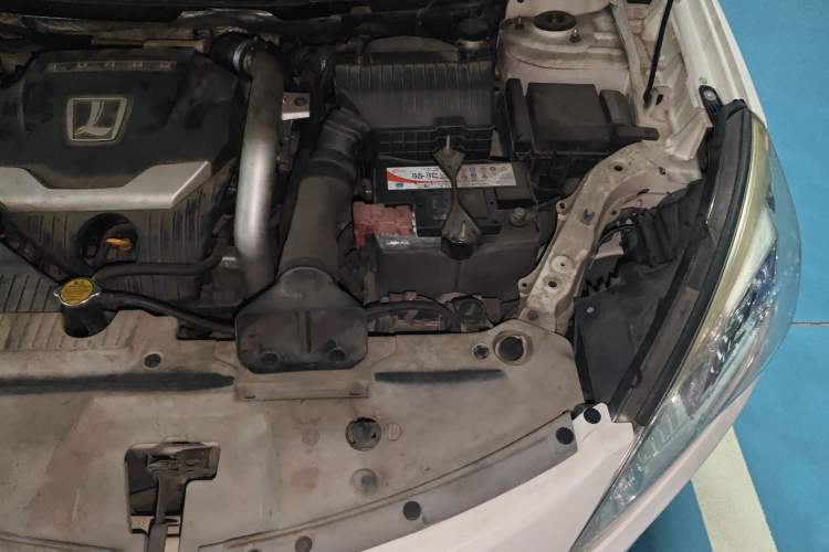 Used Luxgen U6 SUV 2014 1.8T Fashion Edition Engine Bay Left