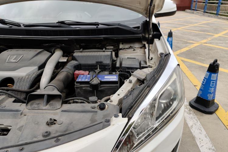 Used Luxgen U6 SUV 2014 1.8T Fashion Edition Engine Bay Left