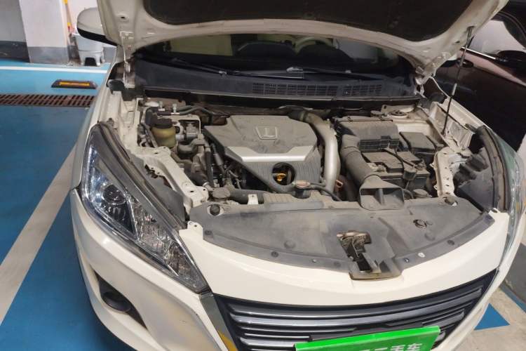 Used Luxgen U6 SUV 2014 1.8T Charm Version Engine Bay Right
