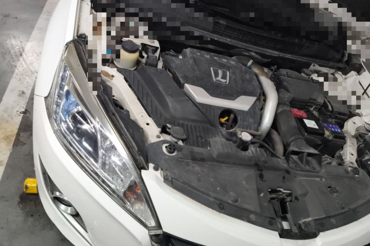 Used Luxgen U6 SUV 2014 2.0T ZhiZun Model Engine Bay Right