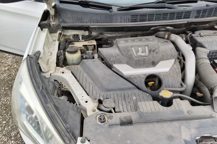 Used Luxgen U6 SUV 2014 1.8T Fashion Edition Engine Bay Right