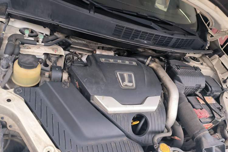 Used Luxgen U6 SUV 2014 1.8T Fashion Edition Engine Bay Right