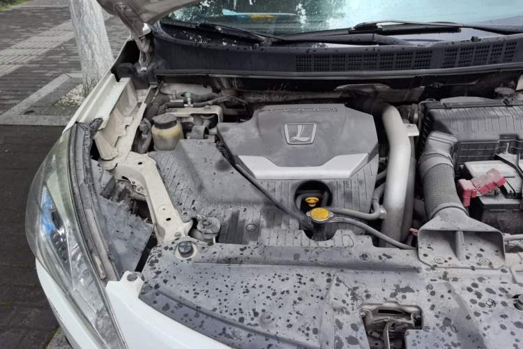 Used Luxgen U6 SUV 2014 1.8T Fashion Edition Engine Bay Right
