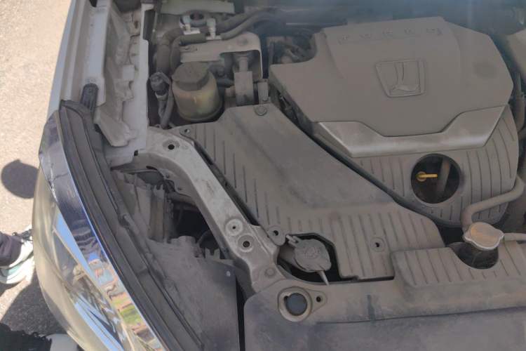 Used Luxgen U6 SUV 2014 1.8T Fashion Edition Engine Bay Right