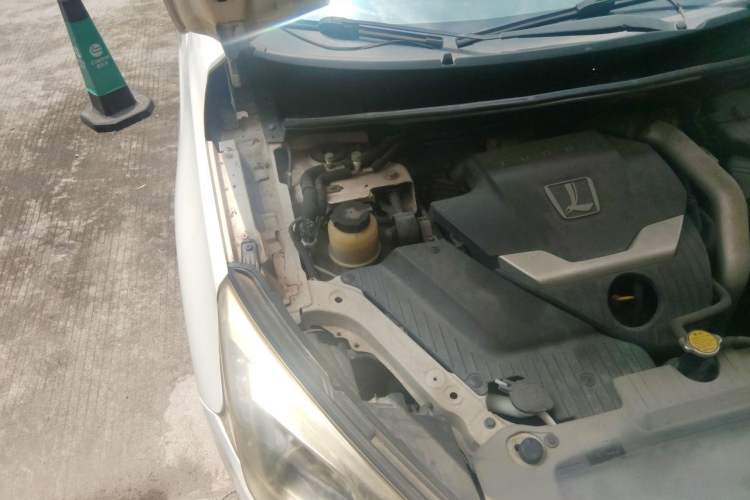 Used Luxgen U6 SUV 2014 1.8T Fashion Edition Engine Bay Right