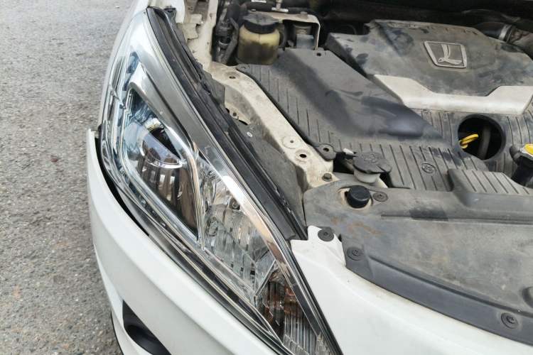 Used Luxgen U6 SUV 2014 1.8T Fashion Edition Engine Bay Right