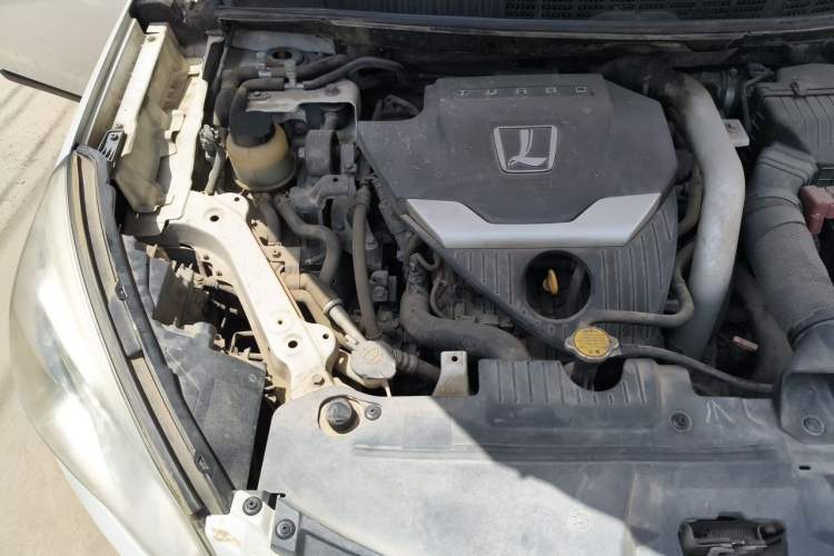 Used Luxgen U6 SUV 2014 1.8T Fashion Edition Engine Bay Right