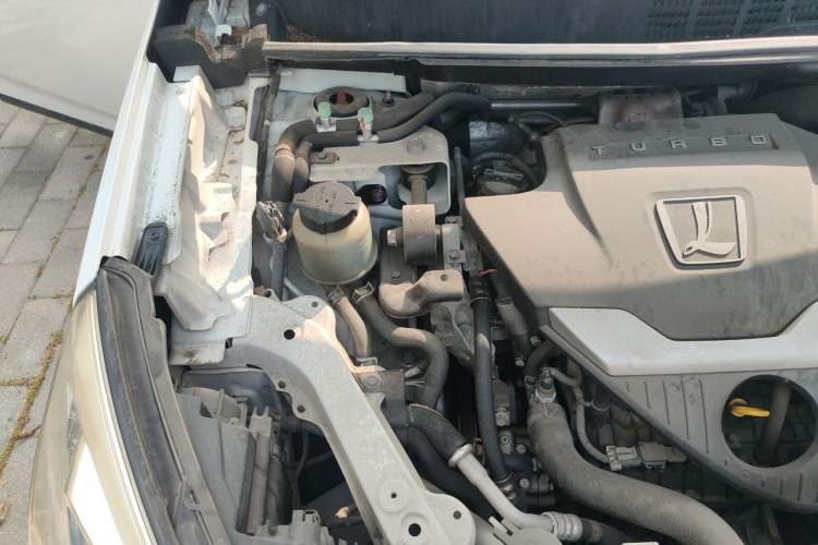 Used Luxgen U6 SUV 2014 1.8T Fashion Edition Engine Bay Right
