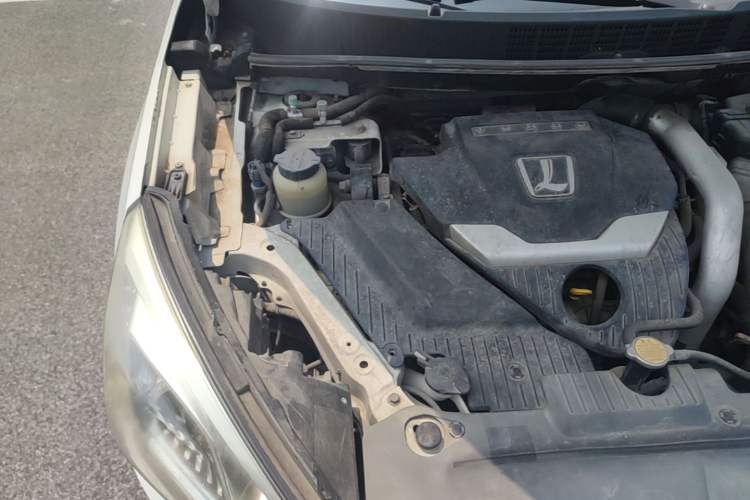 Used Luxgen U6 SUV 2014 1.8T Fashion Edition Engine Bay Right