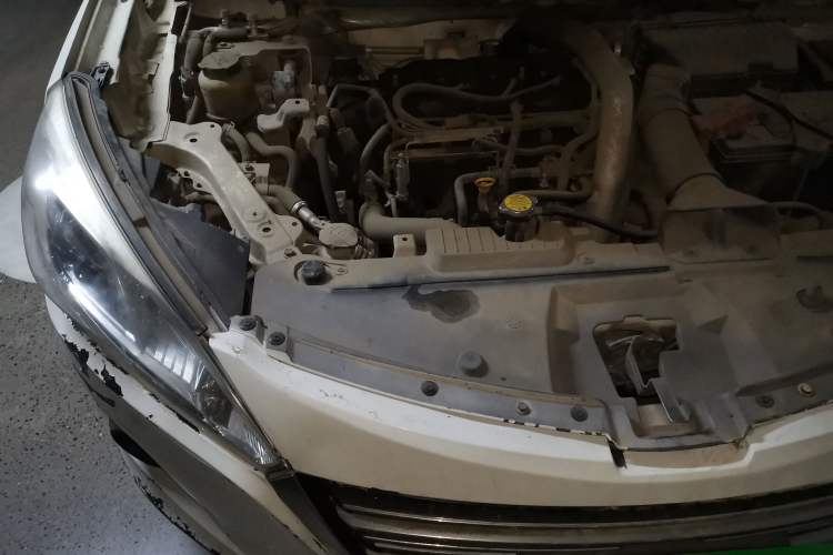 Used Luxgen U6 SUV 2014 1.8T Charm Version Engine Bay Right
