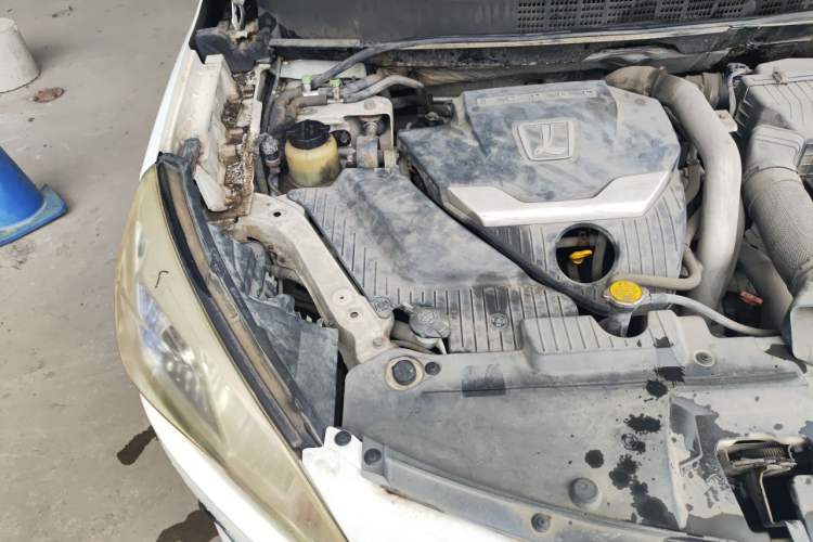 Used Luxgen U6 SUV 2014 1.8T Charm Version Engine Bay Right