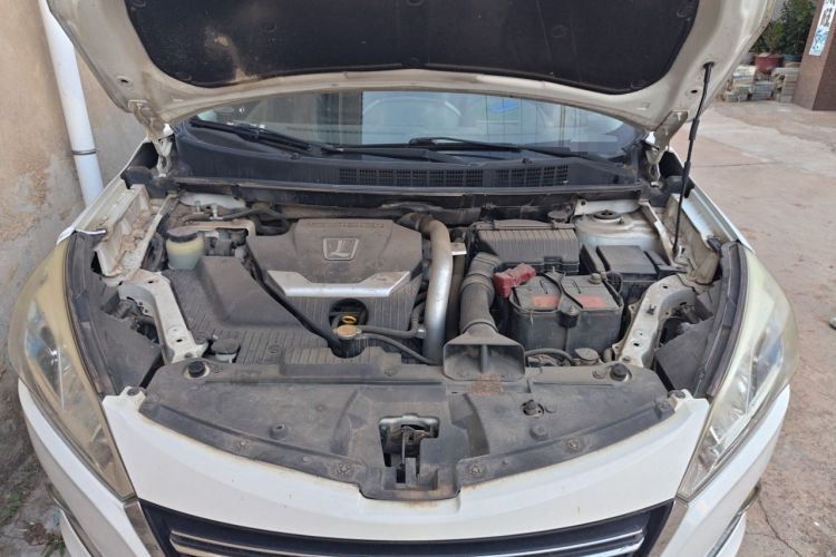 Used Luxgen U6 SUV 2014 1.8T New Innovation Type Engine Bay