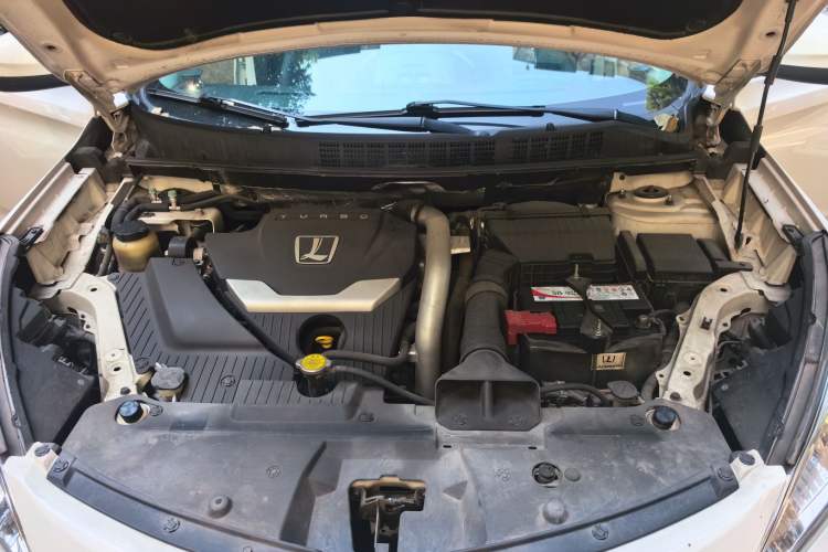 Used Luxgen U6 SUV 2014 1.8T Fashion Edition Engine Bay