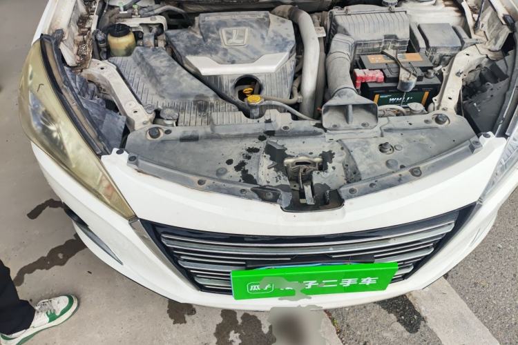 Used Luxgen U6 SUV 2014 1.8T Charm Version Engine Bay
