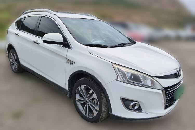 Used Luxgen U6 SUV 2014 1.8T Fashion Edition Front Right 45 Deg