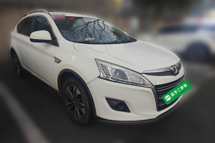 Used Luxgen U6 SUV 2014 1.8T Charm Version Front Right 45 Deg