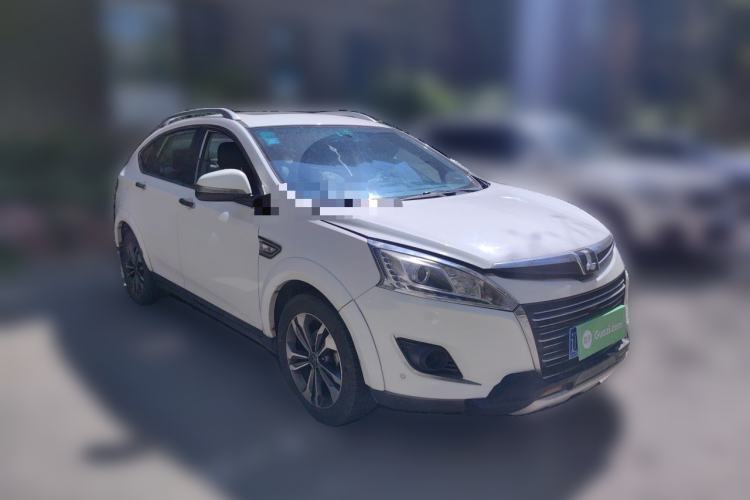 Used Luxgen U6 SUV 2014 1.8T Fashion Edition Front Right 45 Deg