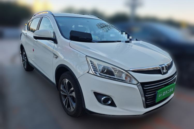Used Luxgen U6 SUV 2014 1.8T ZhiZun Model Front Right 45 Deg