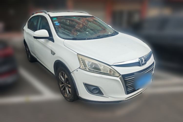 Used Luxgen U6 SUV 2014 1.8T Fashion Edition Front Right 45 Deg