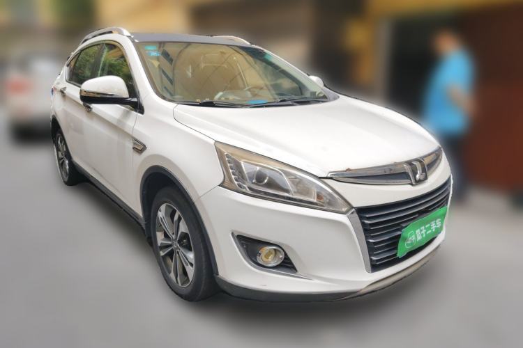 Used Luxgen U6 SUV 2014 1.8T Fashion Edition Front Right 45 Deg