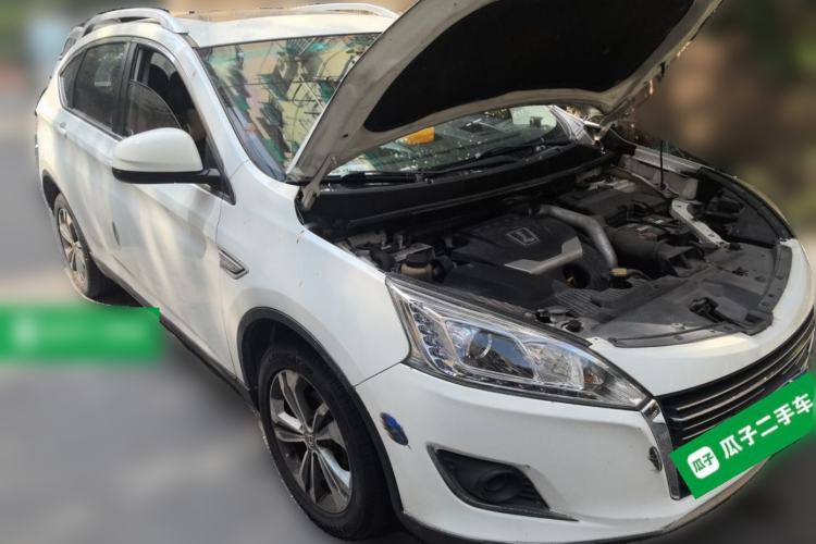 Used Luxgen U6 SUV 2014 1.8T Fashion Edition Front Right 45 Deg