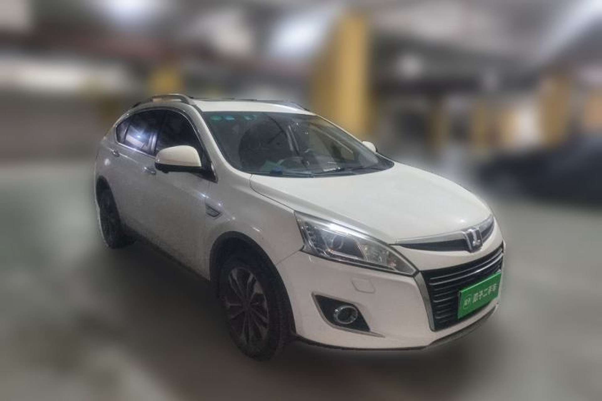 Used Luxgen U6 SUV 2014 2.0T Flagship Edition Front Right 45 Deg