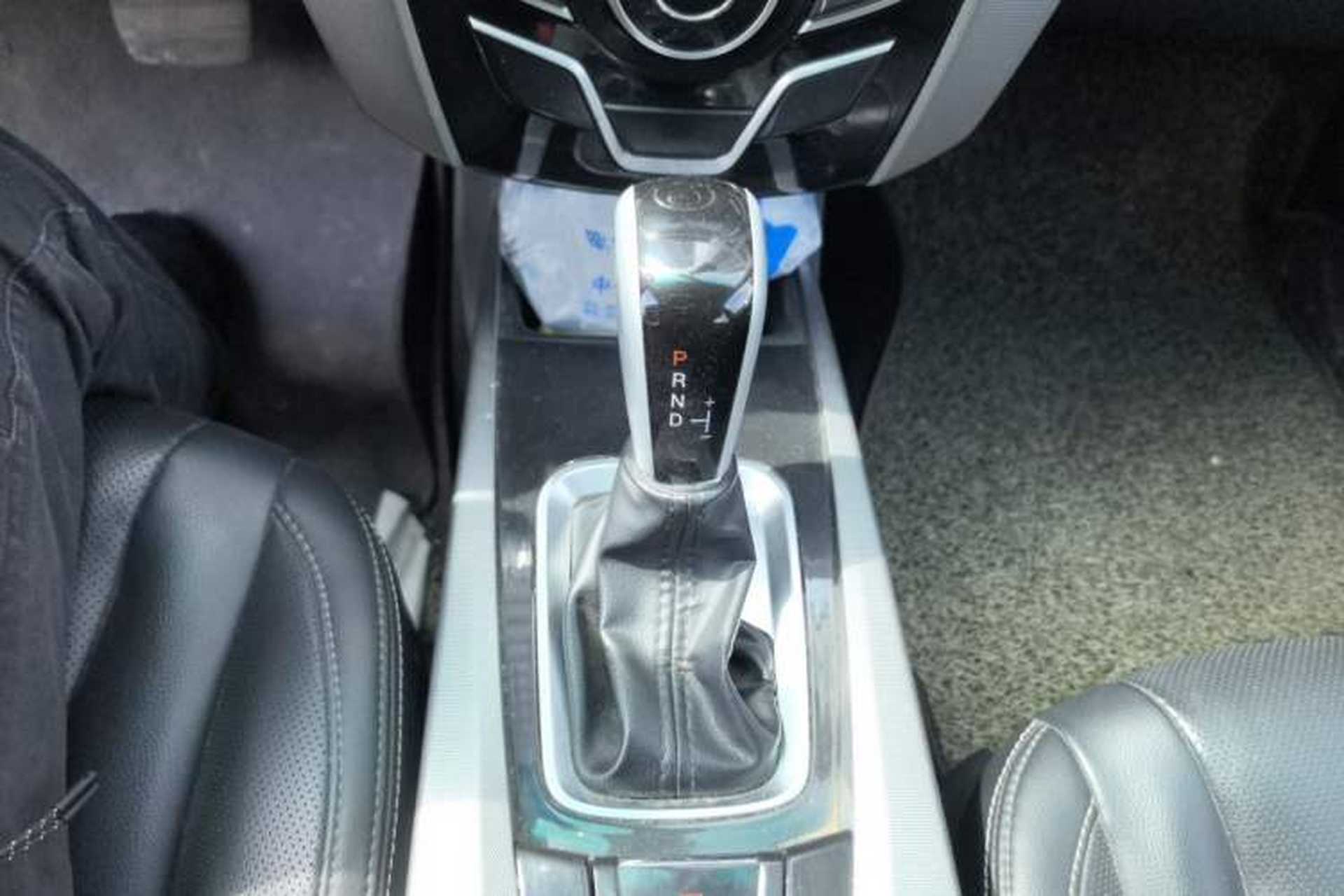 Used Luxgen U6 SUV 2014 1.8T Fashion Edition Gear Lever